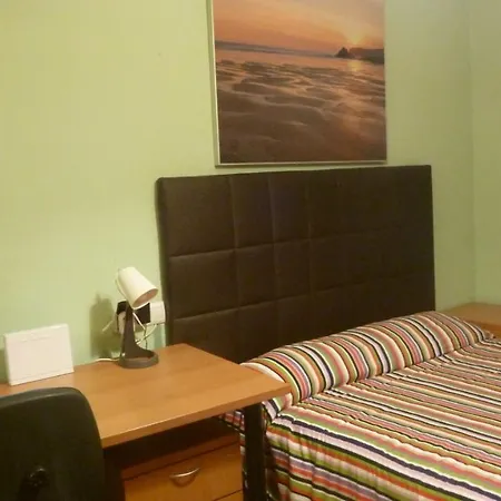 Piso Cerca De La Playa De Poniente דירה