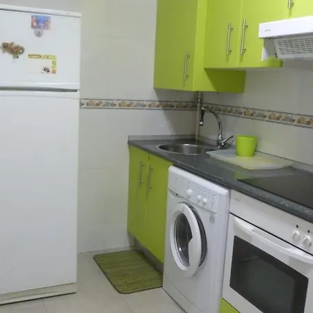 Piso Cerca De La Playa De Poniente גיחון