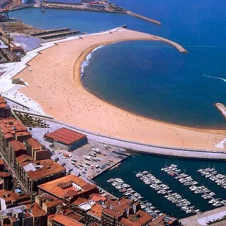 Piso Cerca De La Playa De Poniente